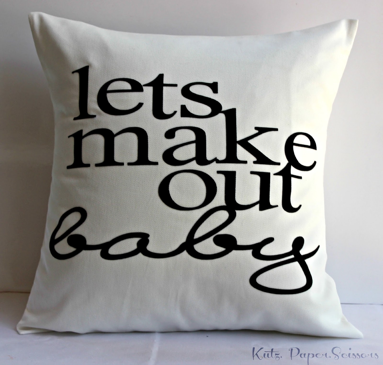 To let to make. Lets make out.