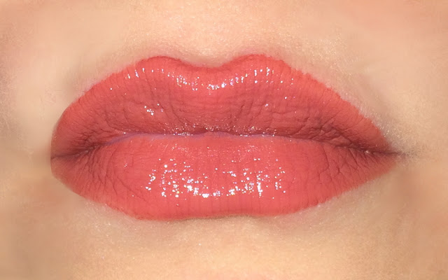 VIRTUAL  COSMETICS Rouge à Lèvres semi-transparent (11 Yes You Can) lipswatche