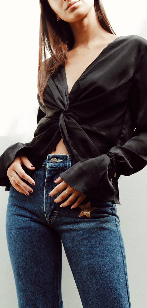 street style addict: black blouse + jeans