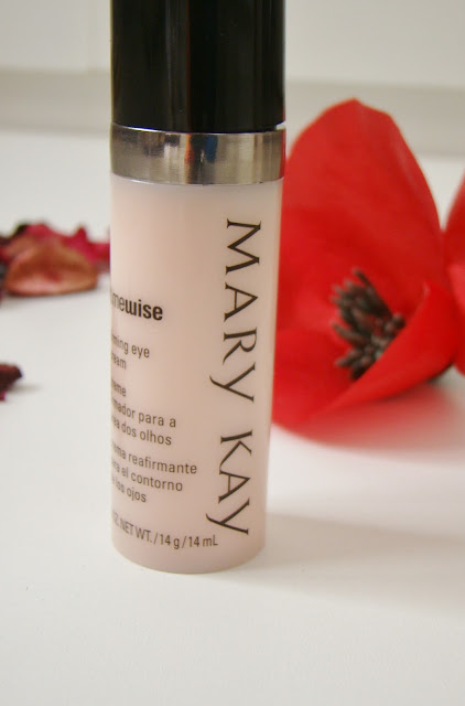 Conheça o Creme Firmador para Área dos Olhos Time Wise Mary Kay