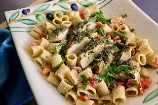 Grilled Chicken Pesto with Fresh Tomato Pasta