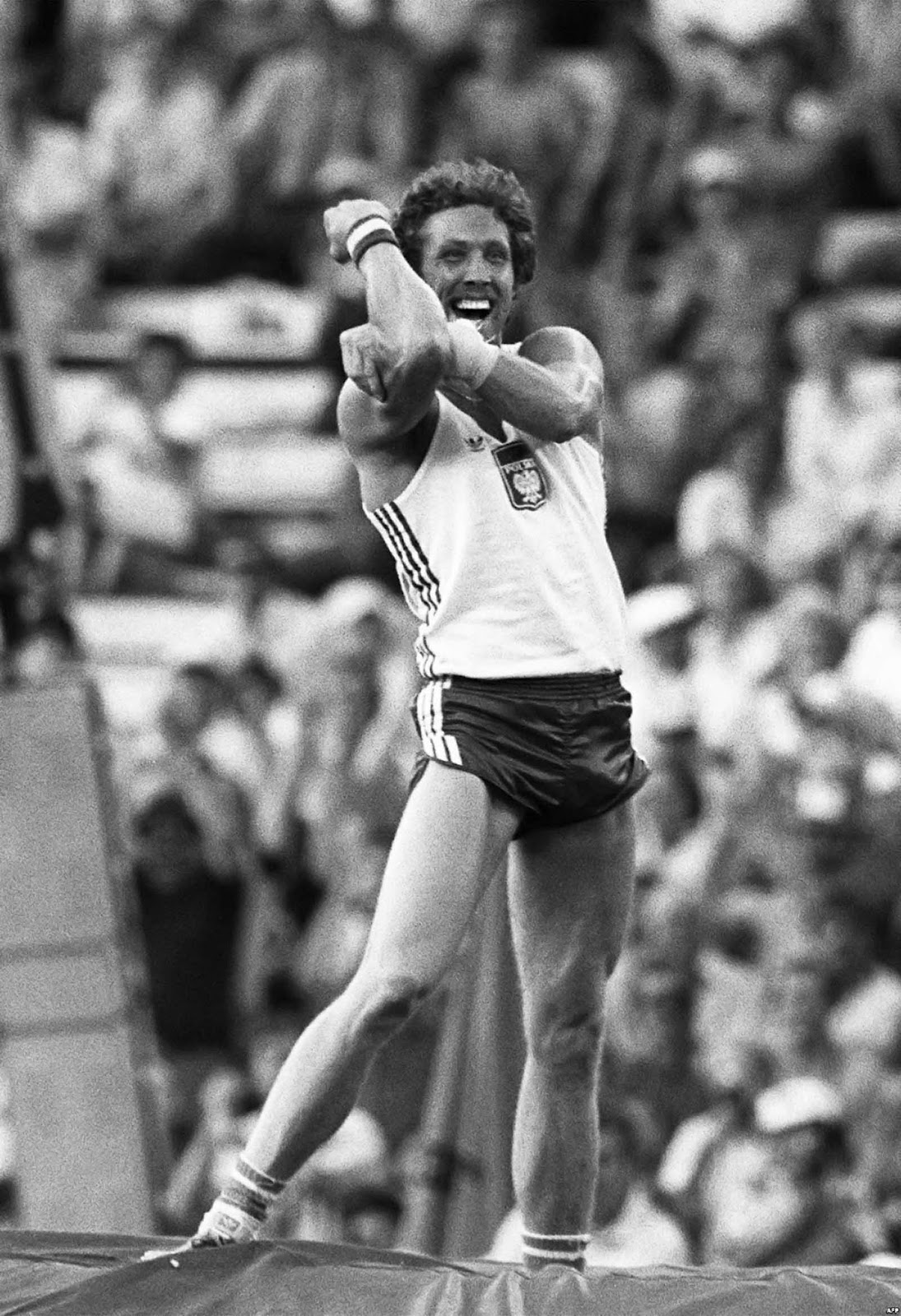 Polish pole vaulter Wladyslaw Kozakiewicz jubilates after setting a new world record in the Olympic pole vault final 30 July 1980 in Moscow and winning the gold medal.