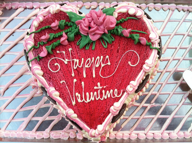 Happy Valentines Day 2018 Chocolates Cakes Images & HD Greeting Cards For Him Or Her Happy Valentines Day 2018 Chocolates Cakes Images & HD Greeting Cards For Him Or Her
