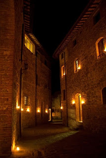 il Castello di Petroia (PG) nella serata di sabato 30 marzo 2019, per l’Ora della Terra