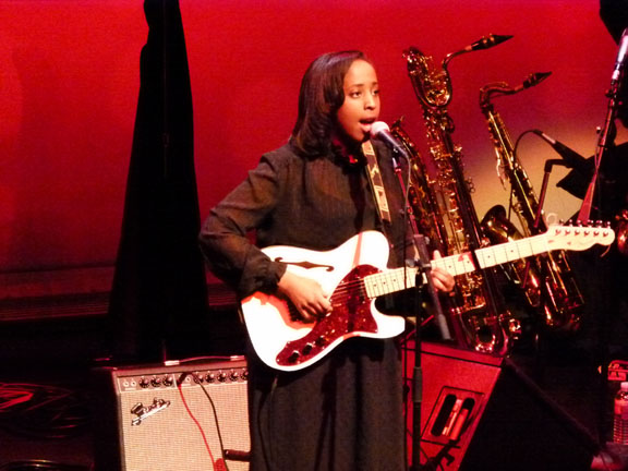 LIVE Review: Cold Specks at The Getty - Los Angeles. November 17th, 2012