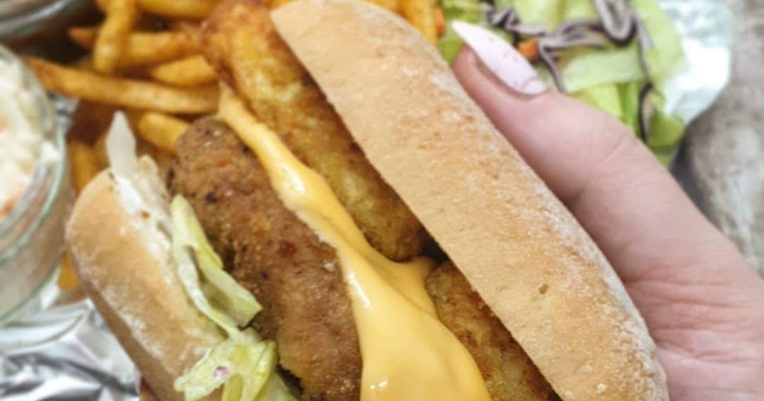 KFC Style Zinger Tower Burger Fakeaway Recipe Slimming Friendly