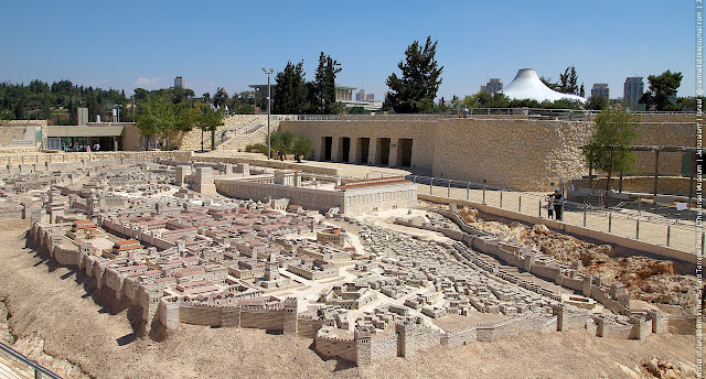 Общий вид на макет Иерусалима периода Второго Храма  на территории Музея Израиля в Иерусалиме. Масштаб 1:50.