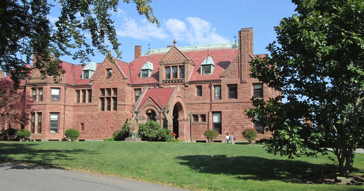 College Snapshots Salve Regina University