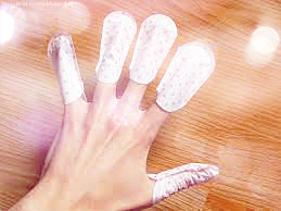 Holika Holika Healing Nails Finger Glove review Holika Holika Healing Nails Finger Glove review