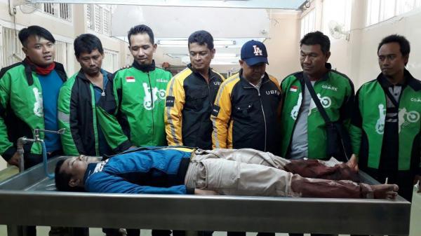 Insiden Polisi Salah Tembak Ojek, Netizen: Gitu Mau Pegang SAGL? Kasih Aja Pentungan Insiden Polisi Salah Tembak Ojek, Netizen: Gitu Mau Pegang SAGL? Kasih Aja Pentungan