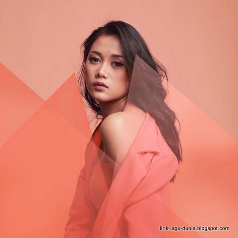 Nadhira Ulya Suryadi Nadhira Ulya Suryadi