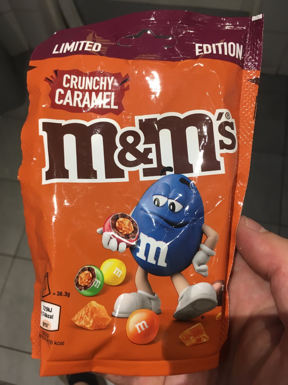 A Review A Day: Today's Review: Crunchy Caramel M&Ms