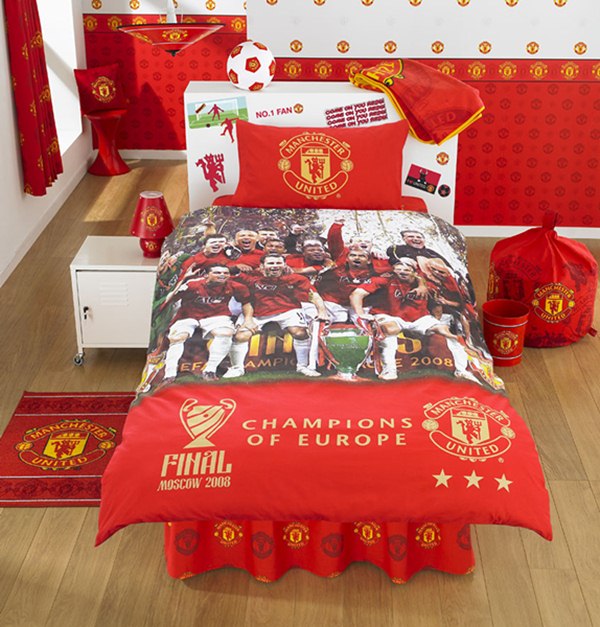 Manchester United's "red devil" bedroom design Inspiration Home