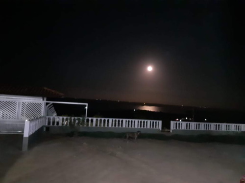 Foto tirada por Márcia, moradora da região. Lua cheia refletida no rio Paraguaçu - Geolândia, Cabaceiras do Paraguaçu - Bahia. #PraCegoVer
