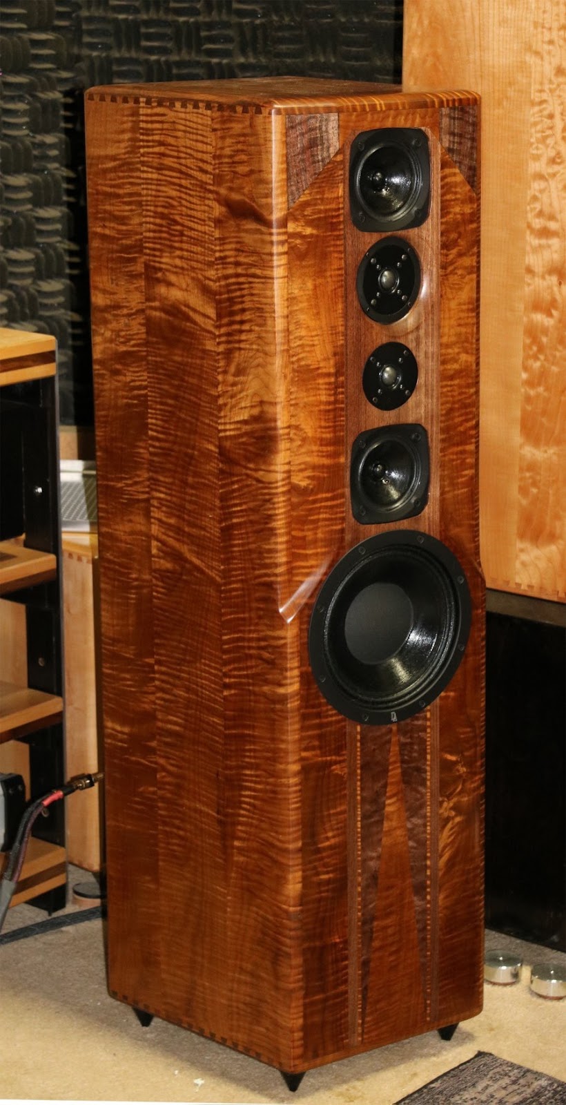 Mono and Stereo HighEnd Audio Magazine DAEDALUS AUDIO APOLLO 11 SPEAKERS