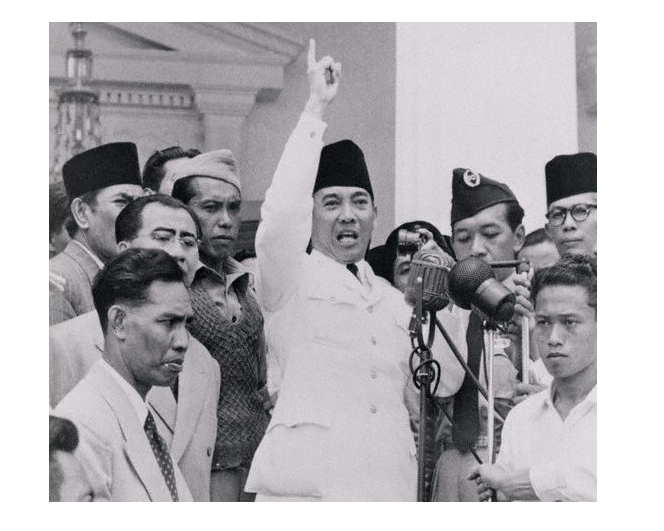 Politik Luar Negeri Indonesia pada Masa Demokrasi Terpimpin TO