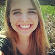 Leah Hickman - proaspătă absolventă a Hillsdale College - imagine preluată de pe blogul ei aworldofgrasspeople.blogspot.com Leah Hickman - proaspătă absolventă a Hillsdale College - imagine preluată de pe blogul ei aworldofgrasspeople.blogspot.com