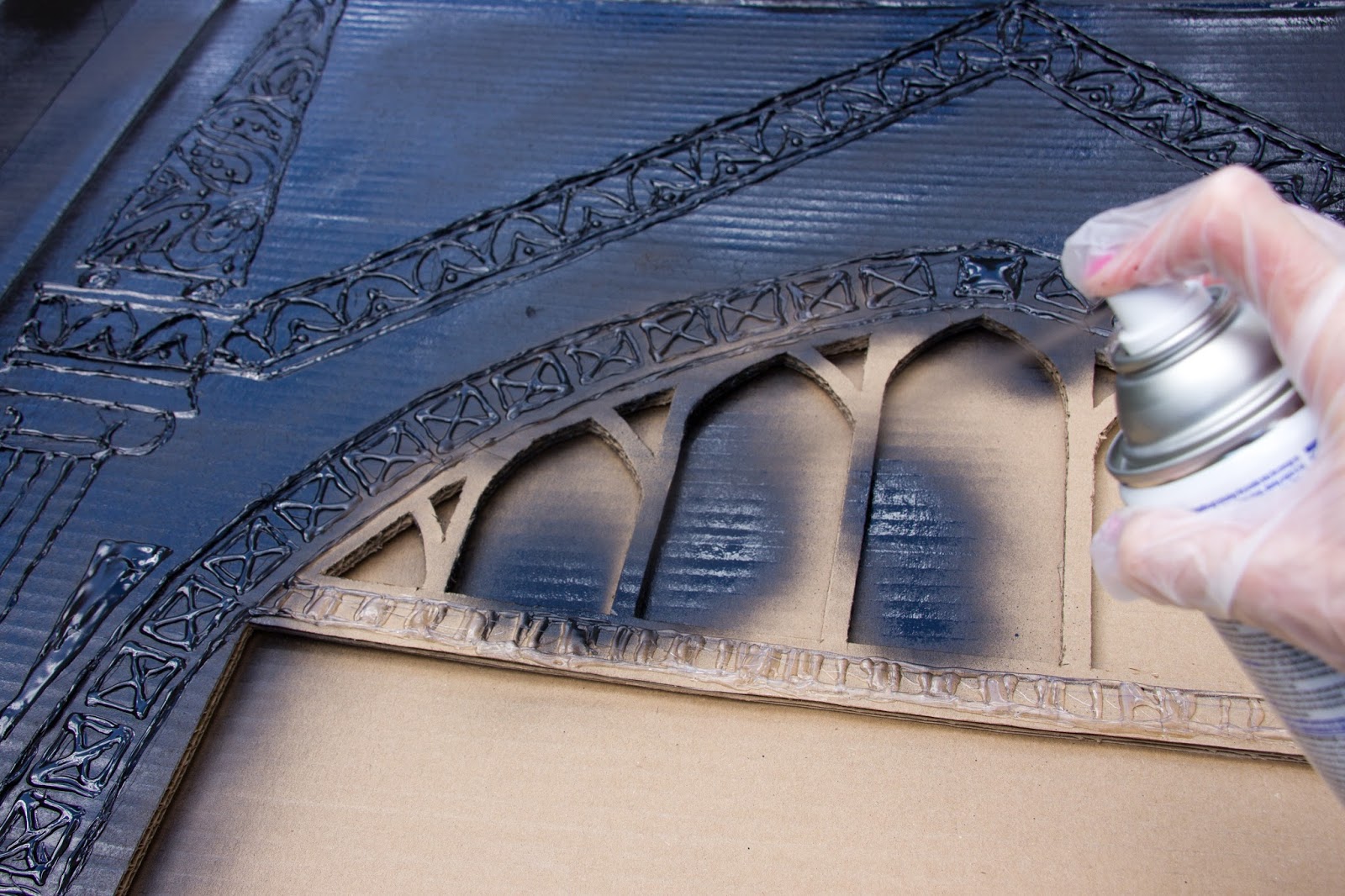 Delicious Reads DIY Harry Potter Cardboard "Mirror of Erised" Tutorial