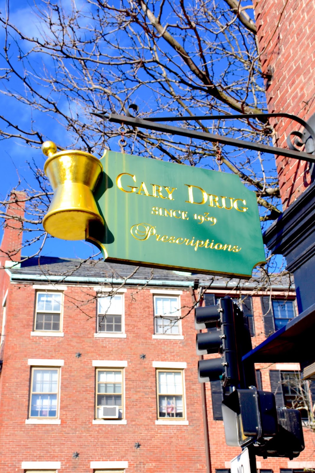 File:Louisburg Square Beacon Hill Boston Massachusetts.jpg - Wikipedia