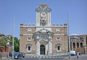 Porta Pia, designed by Michelangelo in 1564, stands at the  end of Via XX Settembre, not far from the Villa Borghese