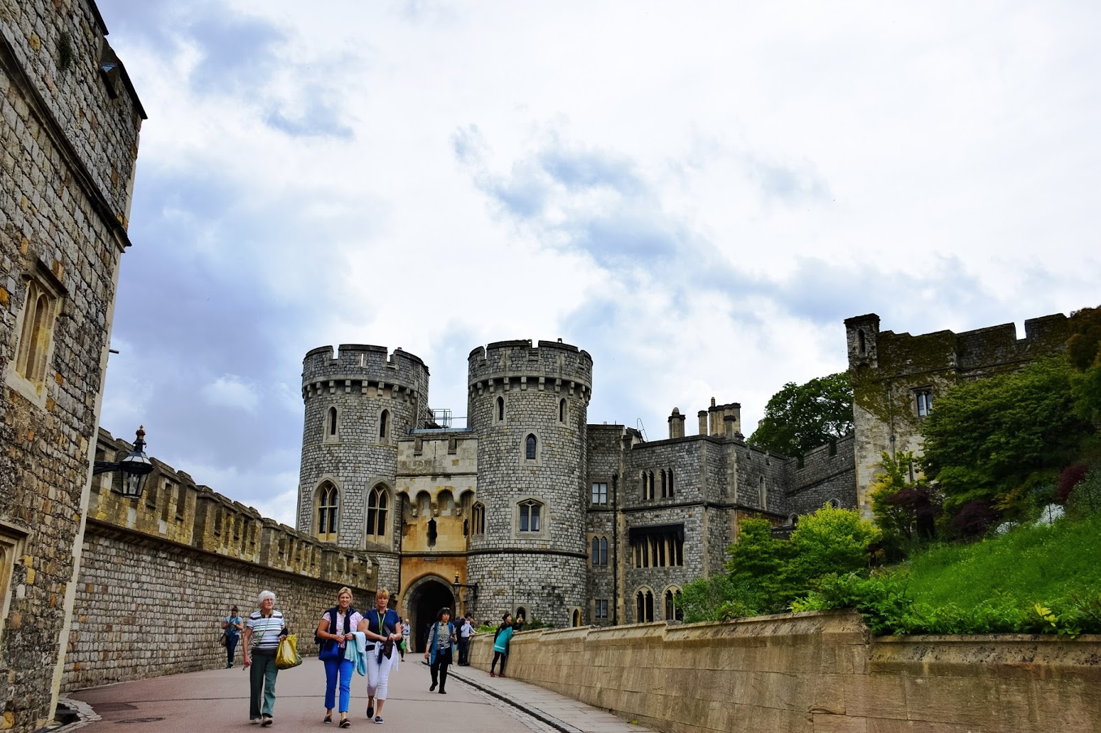 A Guide To Visiting Windsor Castle Explore Shaw