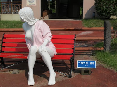  ialah taman patung yg dibuka pada tahun  Je Ju Land Taman Bulan Madu Di Korea