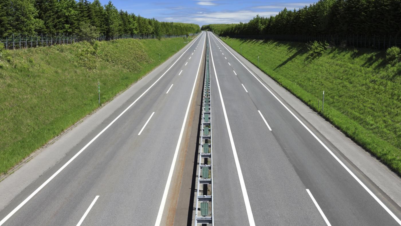 Параллельные прямые в жизни. Параллельные линии в жизни. Параллельные прямые в жизни. Параллельная дорога. Параллельные прямые в жизни.