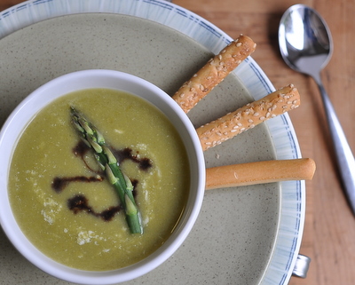 Everyday-to-Elegant Asparagus Soup ♥ KitchenParade.com, one recipe for either rustic or refined asparagus soup, a spring classic. Weight Watchers Friendly. Rave Reviews!