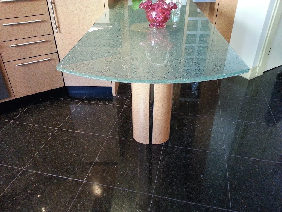 Make a Grand Entrance With Our Custom Glass tables