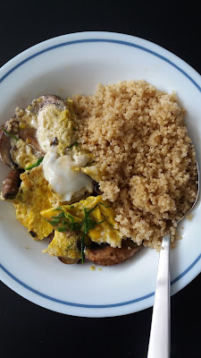 Bien moelleux et tendre quinoa cuit au cuiseur de riz!