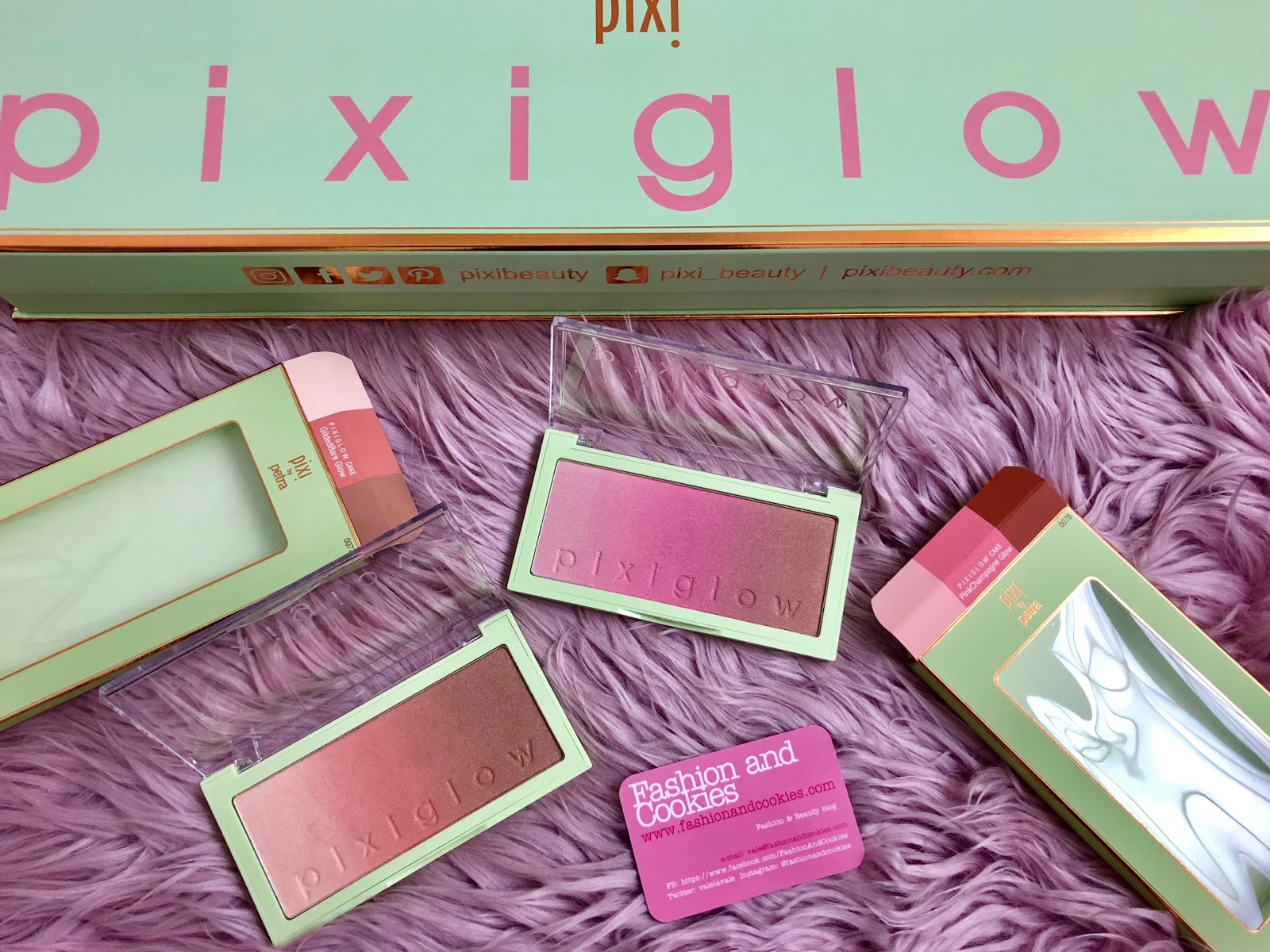 PixiGlow Cake palettes: new from Pixi Beauty for a radiant complexion on Fashion and Cookies beauty blog