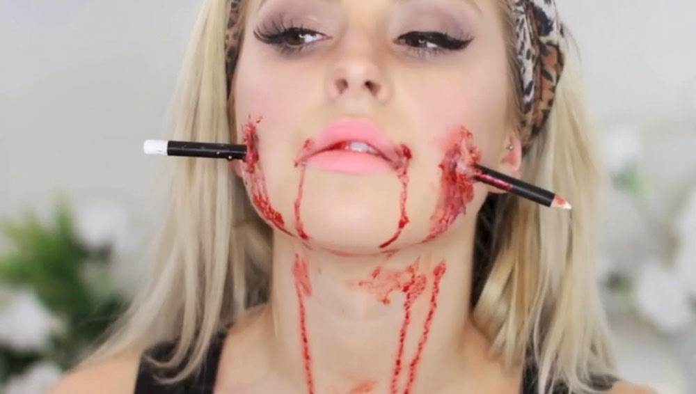 Halloween Deadly Face Makeup of Girl