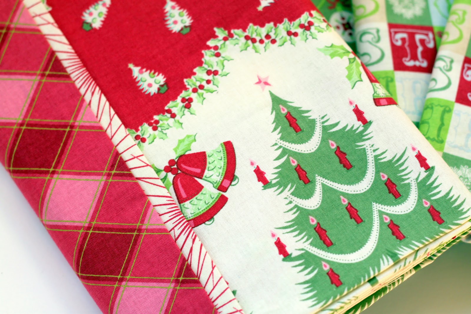 DIY Christmas Pillowcases The Cottage Mama