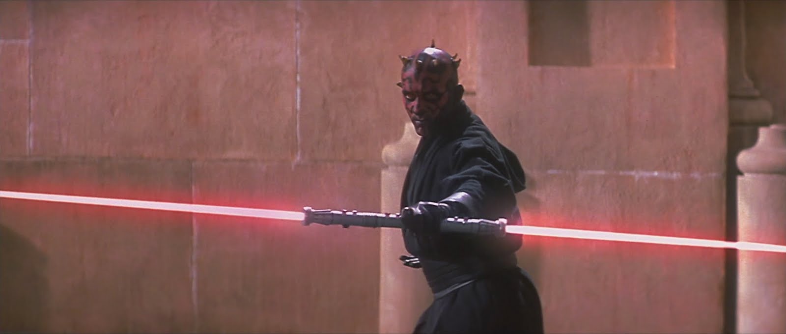 the-phantom-menace-darth-maul-double-bladed-lightsaber-1920x816.jpg