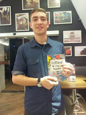 Autor curitibano se inspira no realismo mágico em seu primeiro livro. 11