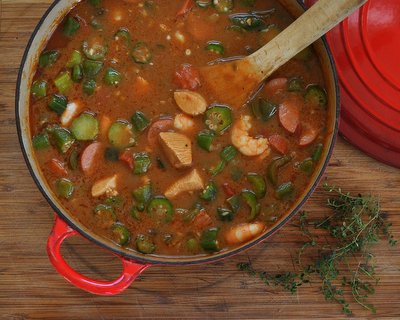 Gumbo ♥ KitchenParade.com, a classic Cajun gumbo except that the roux is cooked in the oven. Let the oven do the stirring!