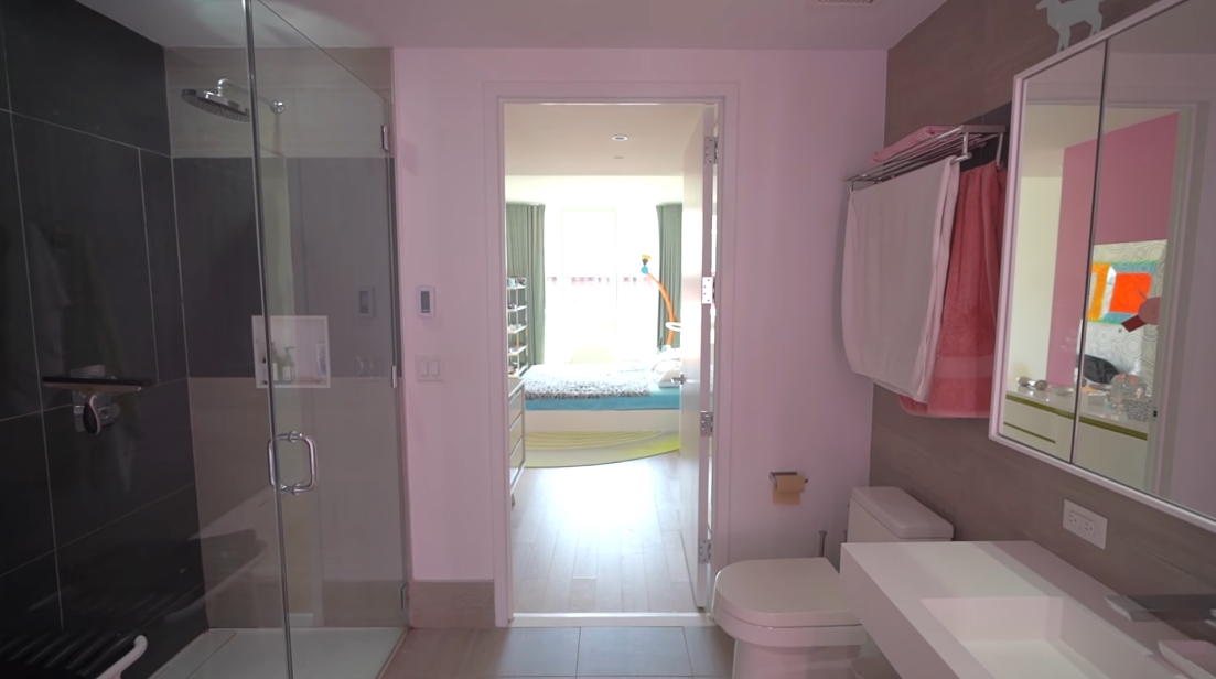 27 Interior Design Photos vs. Karim Rashid's NYC Luxury Penthouse Tour