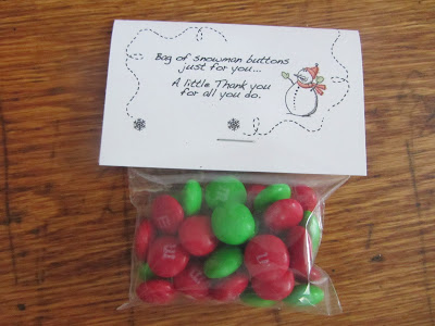 Edible snowman buttons {for Sunday School teacher gift}