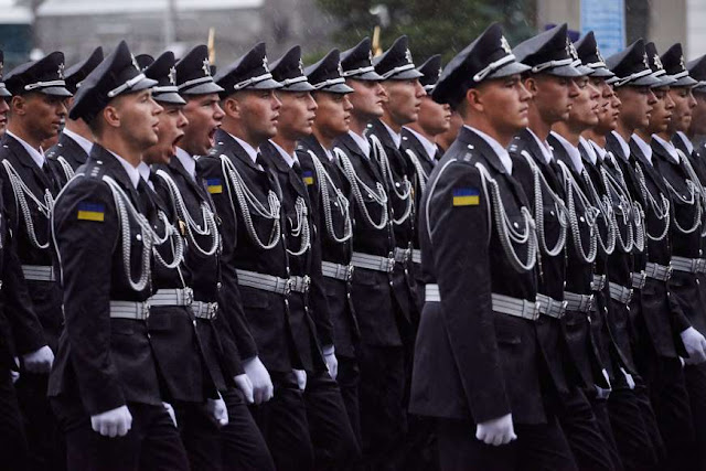 Conheça algumas opções de uniforme militar de diferentes países Elfandarilha