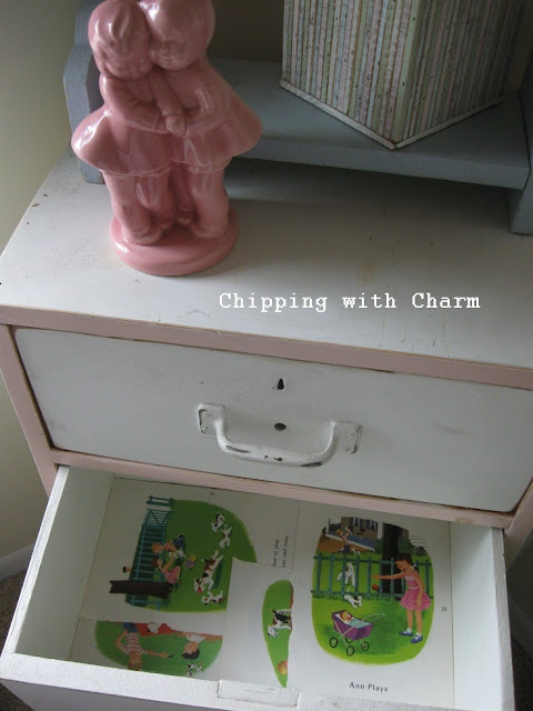 Chipping with Charm:  Altered Dresser Drawers...http://www.chippingwithcharm.blogspot.com/
