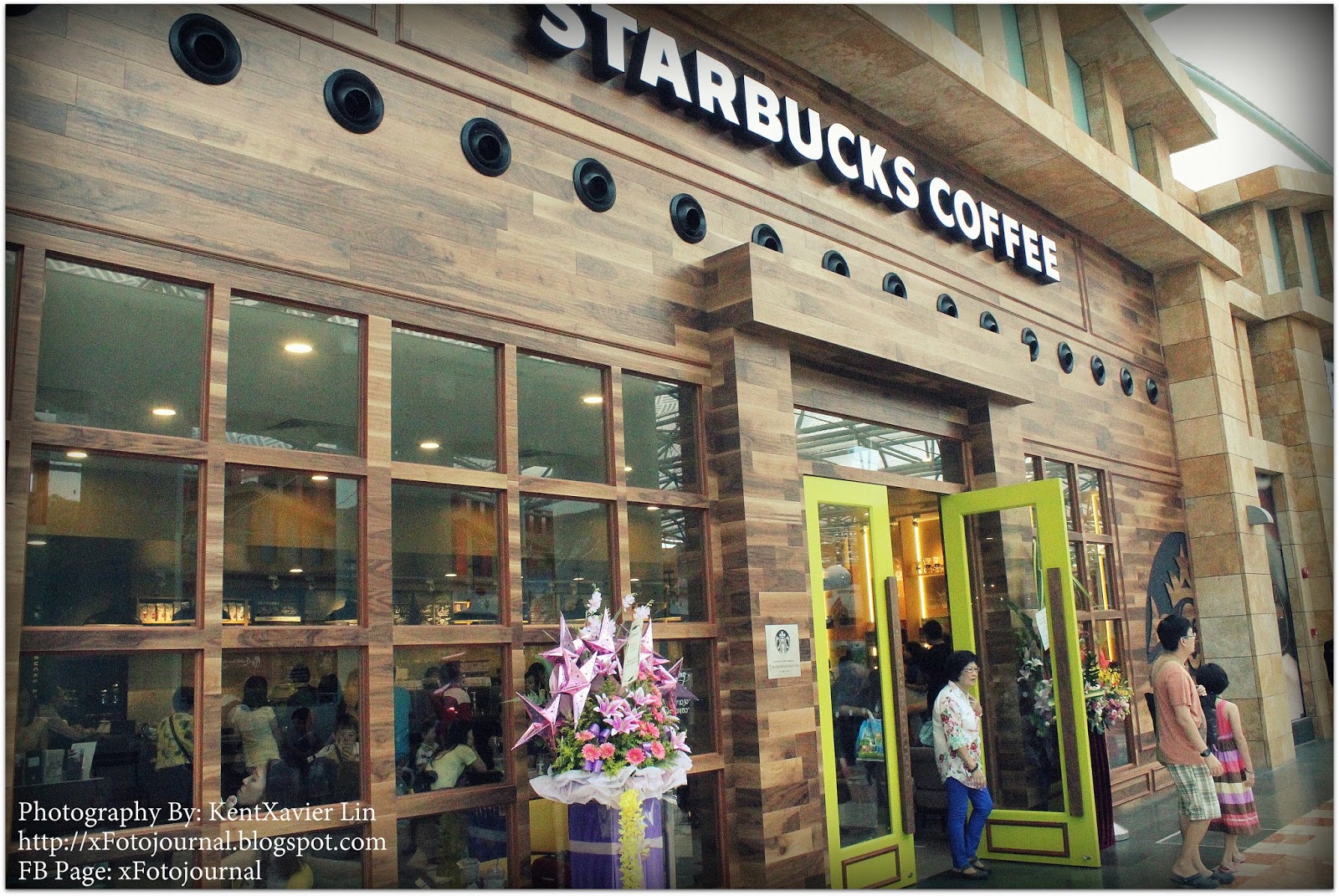 Xfotojournal First Starbucks Coffee Singapore Reserve Store Opens