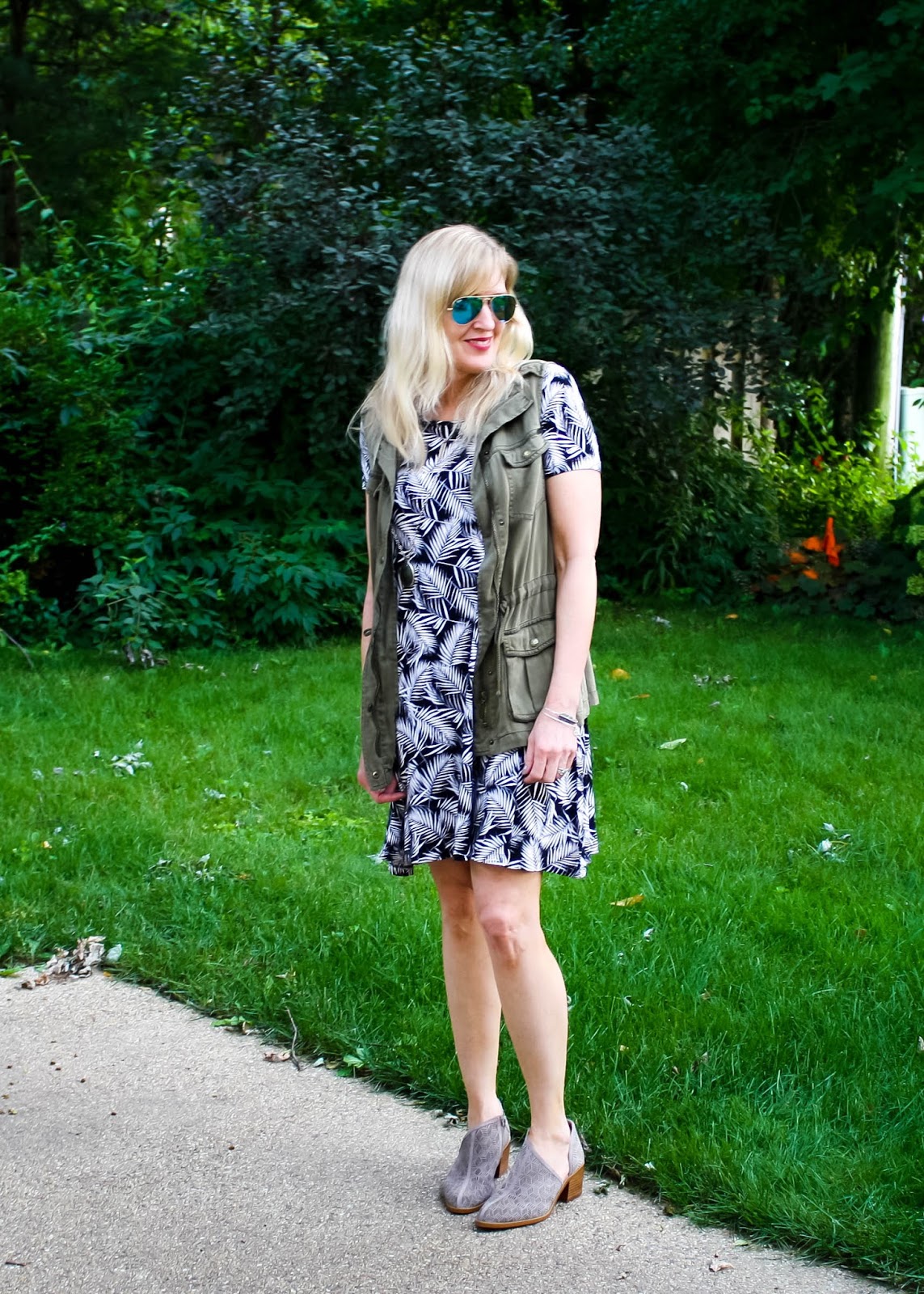 How to Wear Palm Print In Fall - Doused in Pink