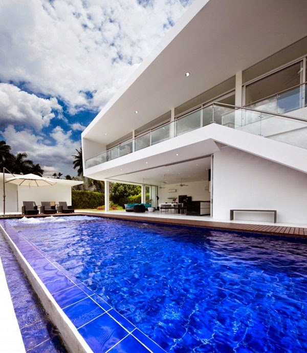 Facades of minimalist homes
