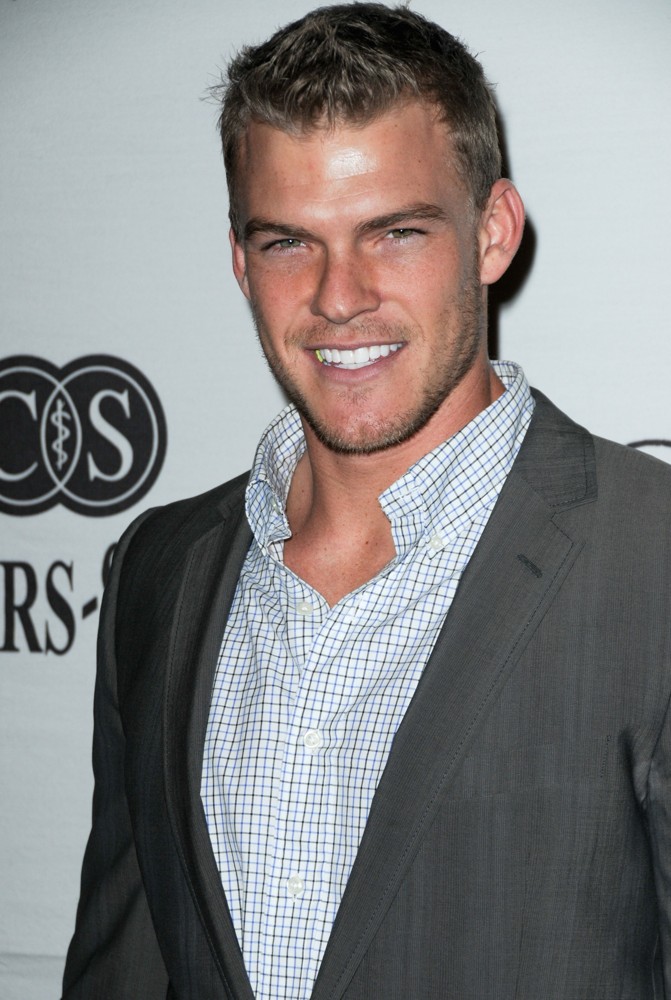 Alan Ritchson Photos | Tv Series Posters and Cast