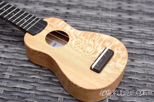 Piccolo ukulele sale