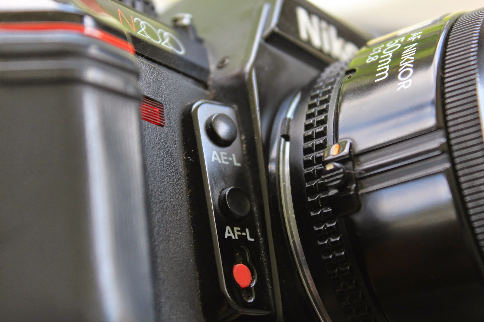 Retro Review Nikon N2020 "For the Professional Photographer, Timing is