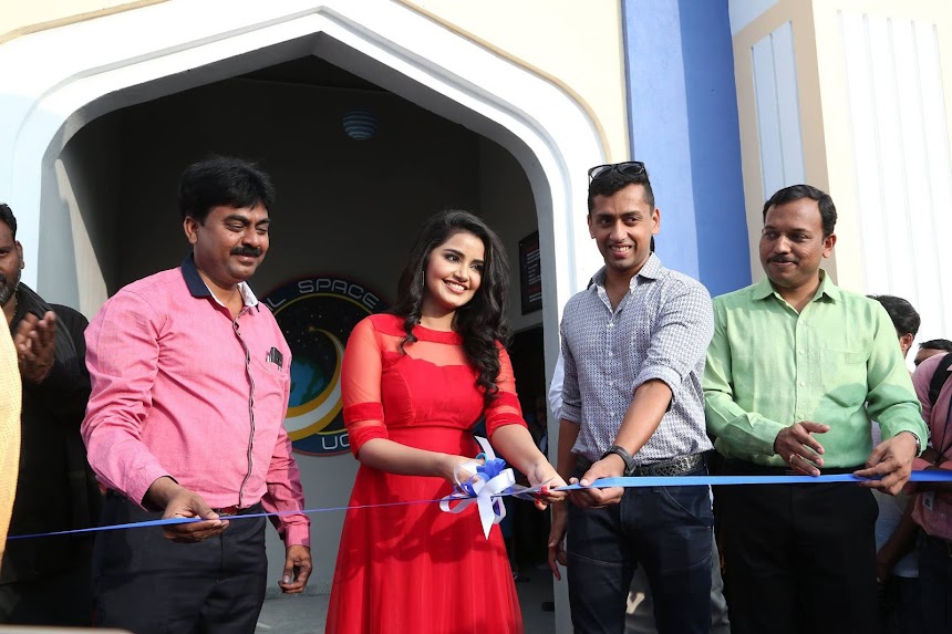 Anupama Parameswaran wearing Asmitha & Madhulatha outfit at Wonderla Hyderabad