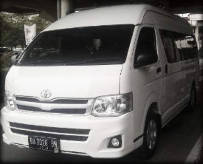 Sewa Hiace di Padang Sewa Hiace Commuter di Padang