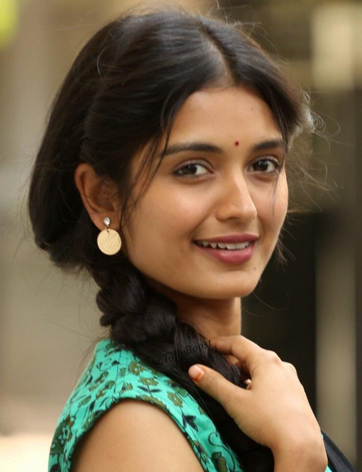Glamorous Indian TV Girl Priyanka Jain Smiling Face Closeup