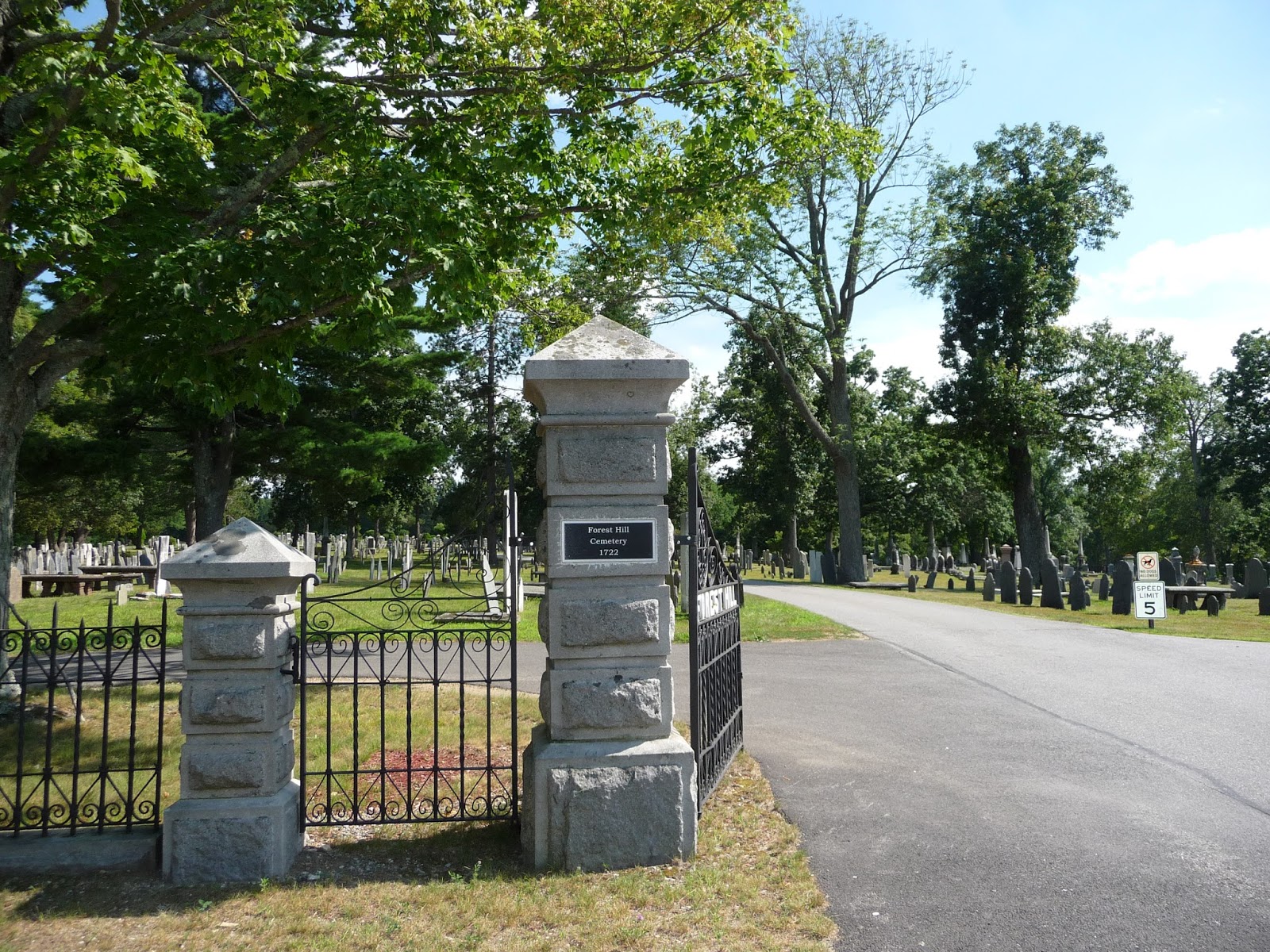 Nutfield Genealogy Cemetery News for the town of Londonderry, New